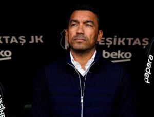 BEŞİKTAŞ HABERİ – Van Bronckhorst’tan Galatasaray sözleri!