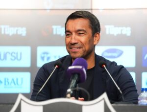 BEŞİKTAŞ HABERLERİ | Kartal’dan transfer harekatı! Giovanni van Bronckhorst istedi yönetim harekete geçti!