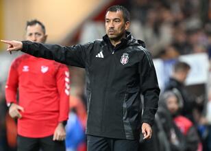 Giovanni van Bronckhorst için tarihi derbi!