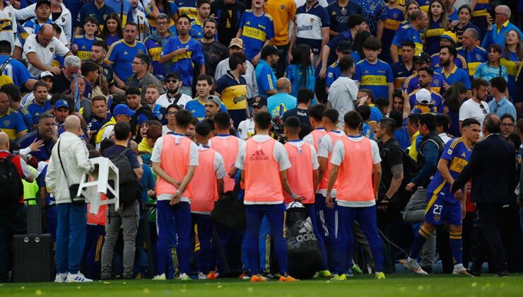 Superclasico sonrası ortalık karıştı: Kaleci Romero, tribünde taraftarla kavga etti