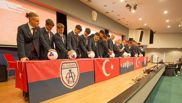 Altınordu'nun 22 genç futbolcusu "yemin" etti