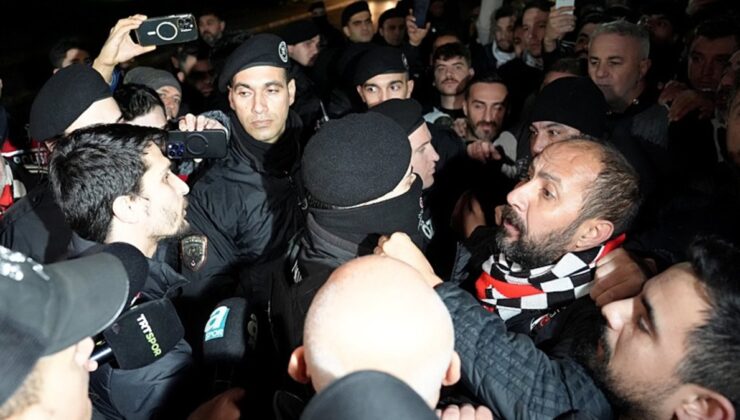 Beşiktaşlı taraftarlardan havalimanında protesto!