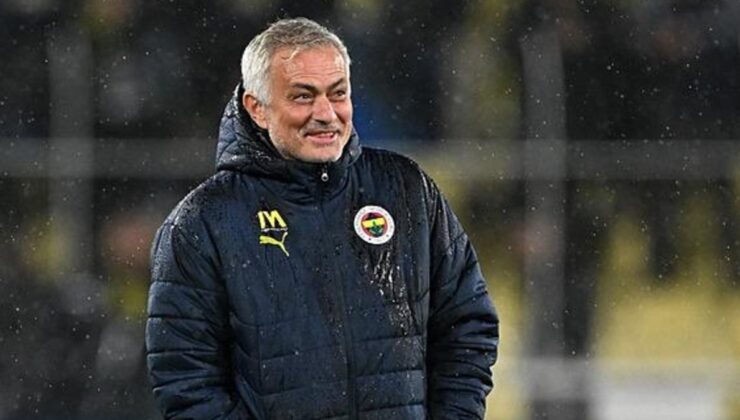 FENERBAHÇE TRANSFER HABERİ: Mourinho Kostic’i örnek gösterdi! İşte istediği yeni sağ bek…