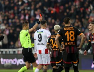 GALATASARAY HABERLERİ | Mustafa Çulcu’dan flaş hakem yorumu! ’Skandal bir kararla…’