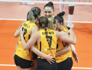 Vakıfbank, Porto'yu set vermeden yendi