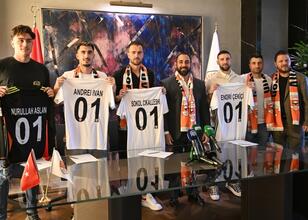 Adanaspor’da 4 imza birden