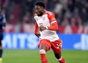 Alphonso Davies, transferinde karar aşamasında