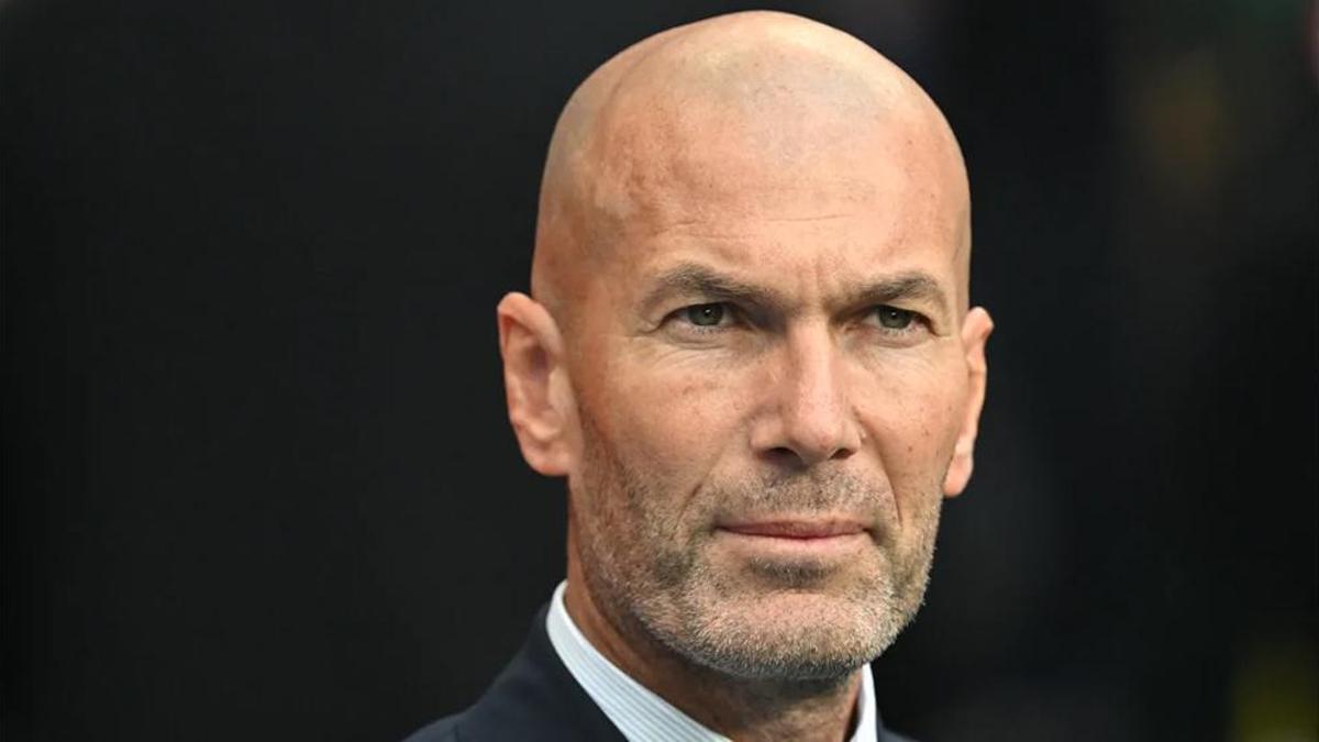 Fransa'da Deschamps'ın yerine Zidane