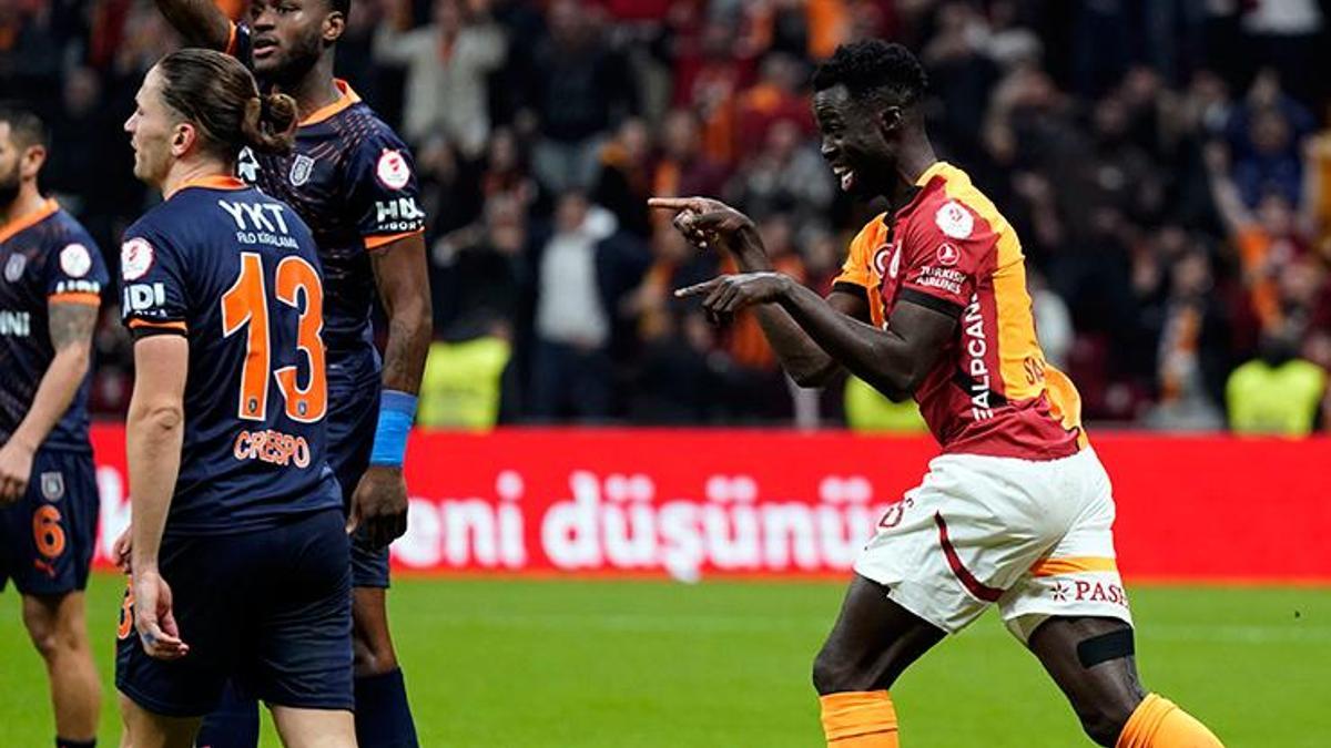 Galatasaray'da Davinson Sanchez'den hakem tepkisi