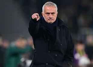 Jose Mourinho’dan Galatasaray’a gönderme