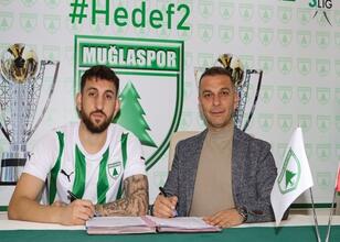 Muğlaspor’da imzalar sürüyor