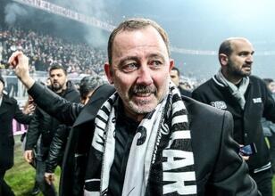 Sergen Yalçın, Rizespor maçında tribünde! – Beşiktaş son dakika haberleri