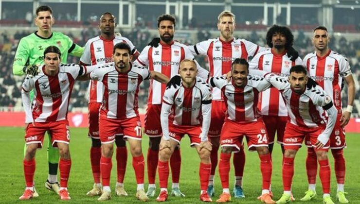 Sivasspor'un vazgeçilmezi Charis Charisis oldu